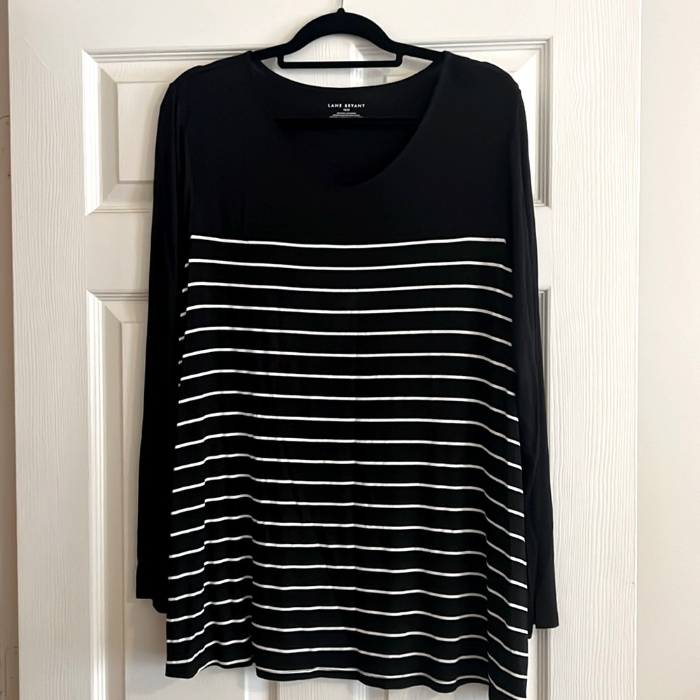 Lane Bryant Long Sleeve Tunic Size 18/20 Black with White Pinstripes